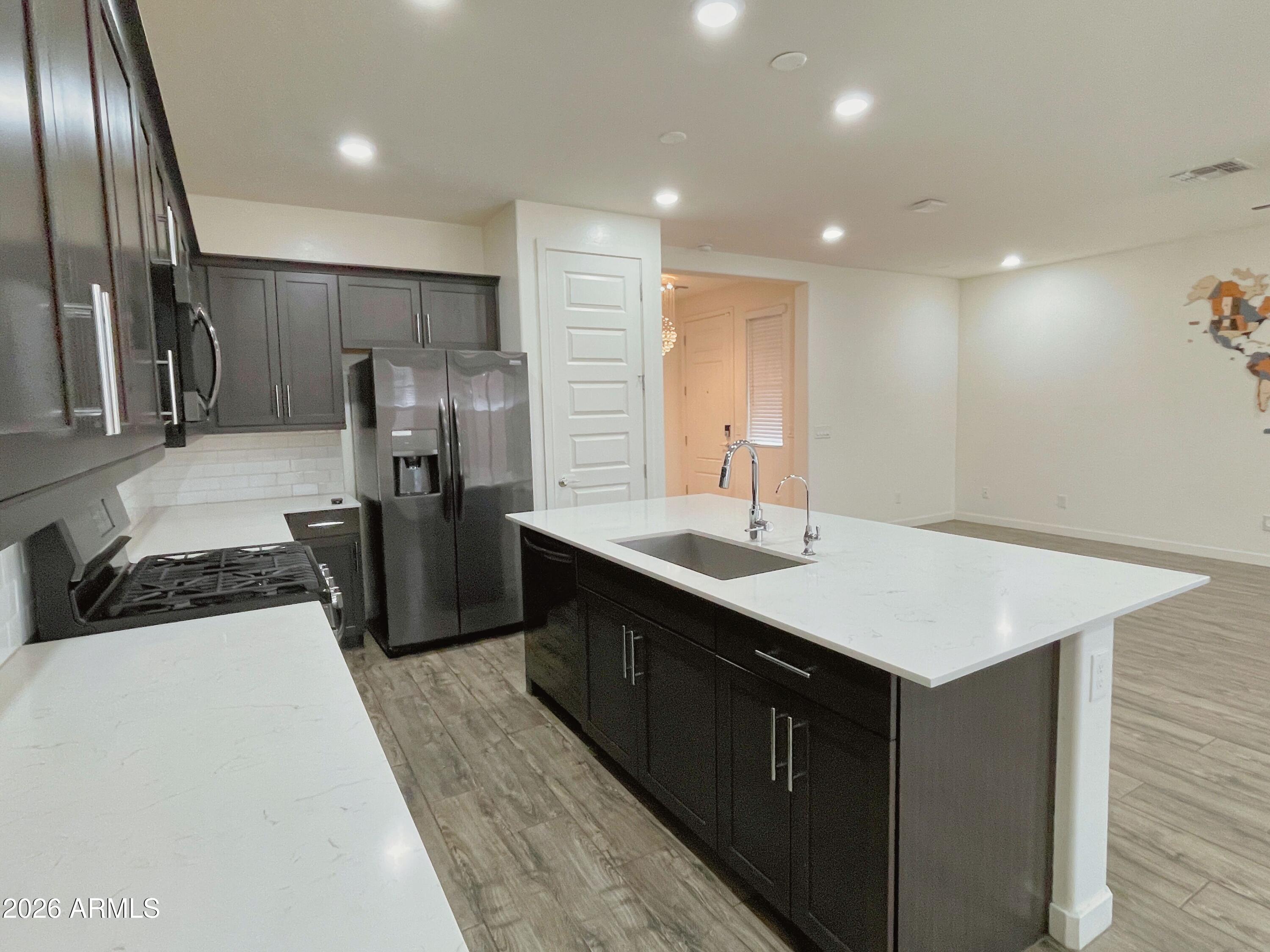 17155 North 9th Place Phoenix, AZ 85022 - Photo 11 of 41