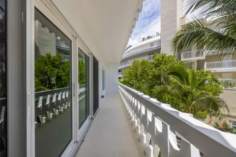 $4,600,000 | 300 South Ocean Boulevard, Unit 3F & 3G, Palm Beach, FL 33480