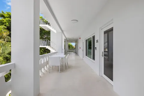 $4,600,000 | 300 South Ocean Boulevard, Unit 3F & 3G, Palm Beach, FL 33480