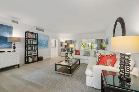 $4,600,000 | 300 South Ocean Boulevard, Unit 3F & 3G, Palm Beach, FL 33480