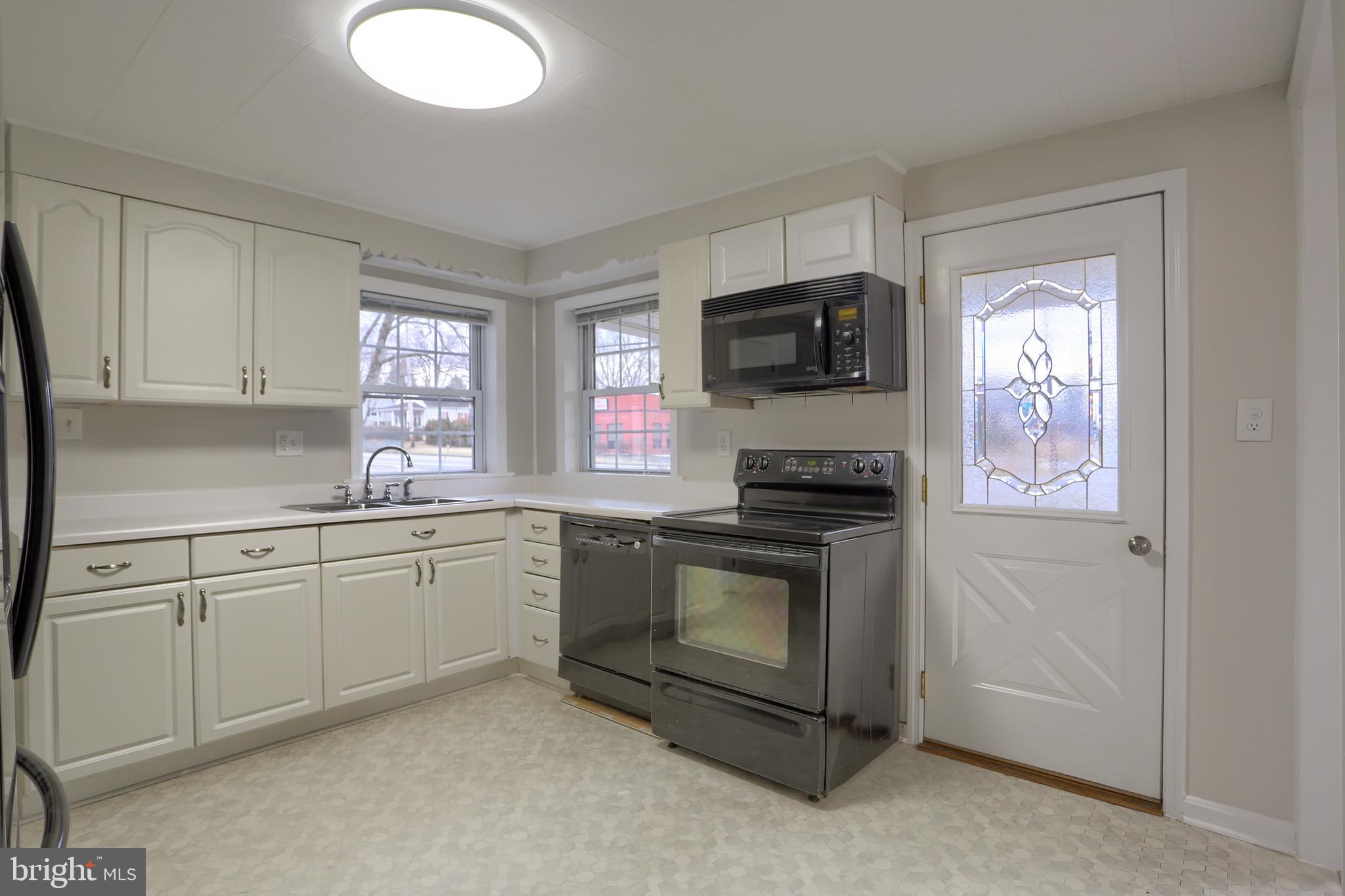 1907 Spring Road Carlisle, PA 17013 - Photo 8 of 24 Gallery Image 8
