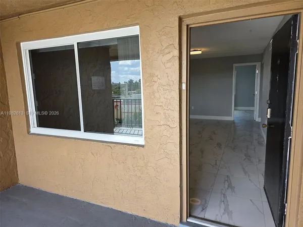 $250,000 | 6575 West 4th Avenue, Unit 507B, Hialeah, FL 33012