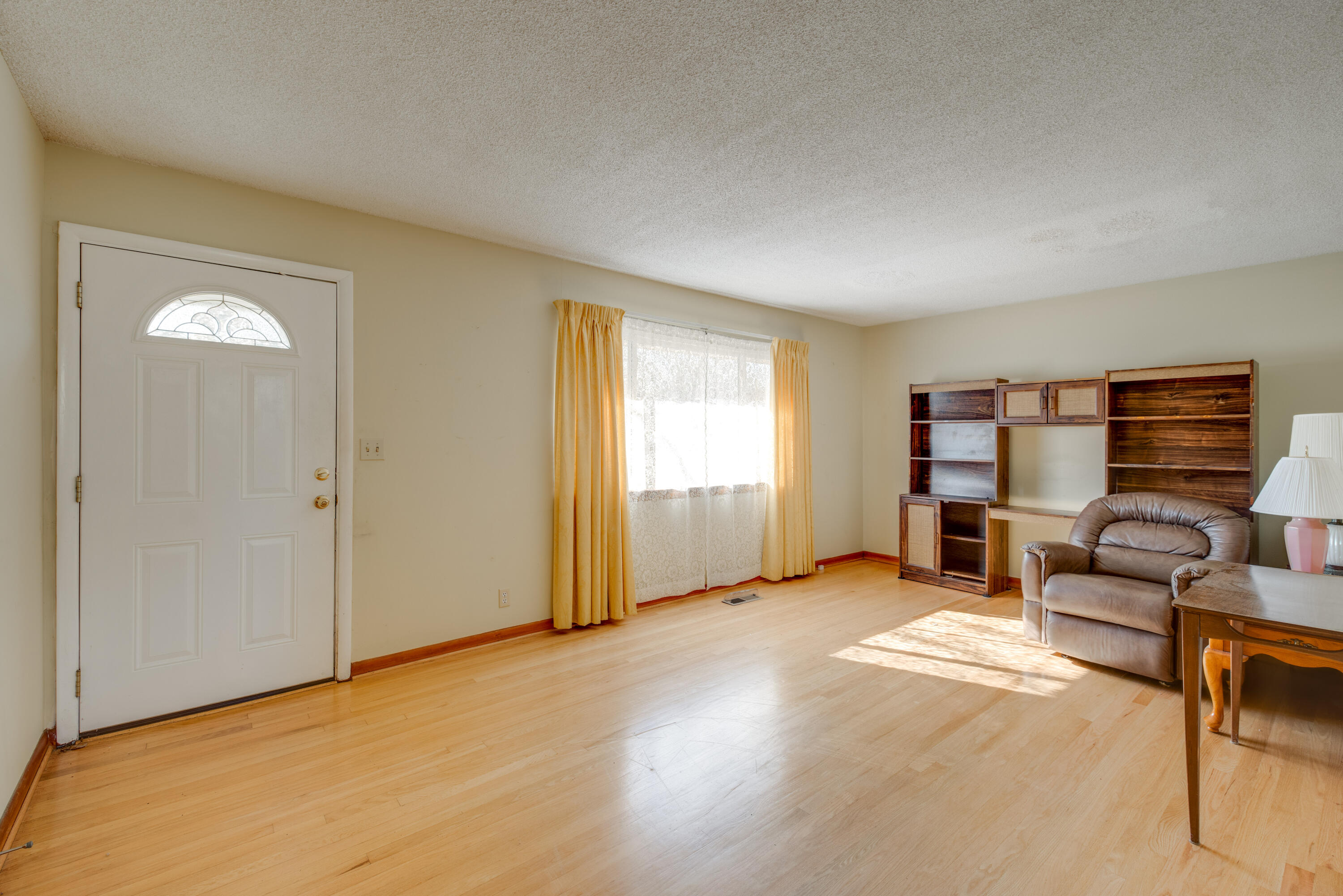 1617 Varner Road Hixson, TN 37343 - Photo 7 of 27 DSC_9915