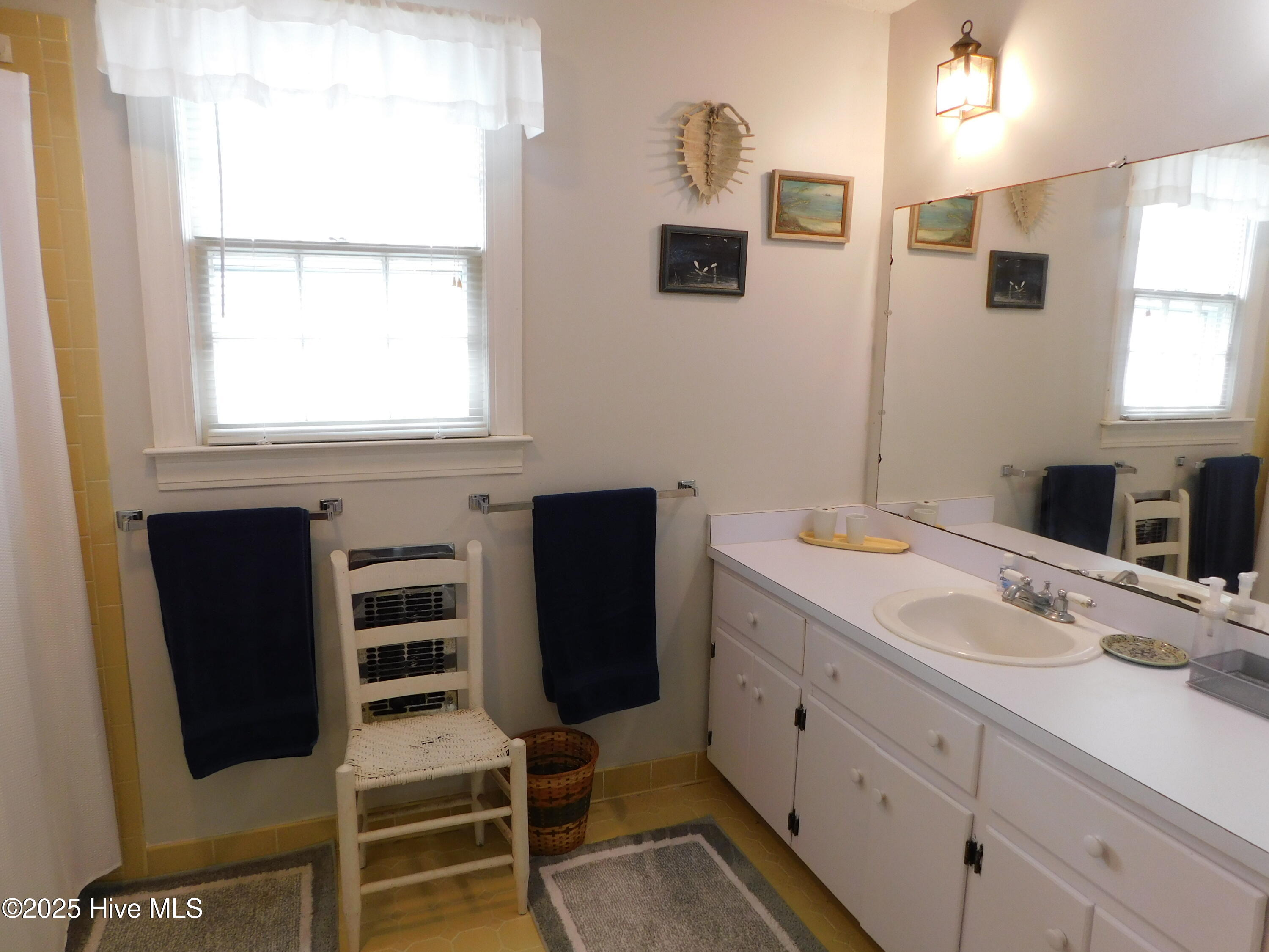 221 Front Street Beaufort, NC 28516 - Photo 15 of 18 DSCN2211