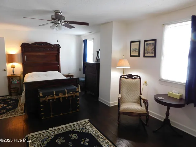 $3,000 | 221 Front Street, Beaufort, NC 28516