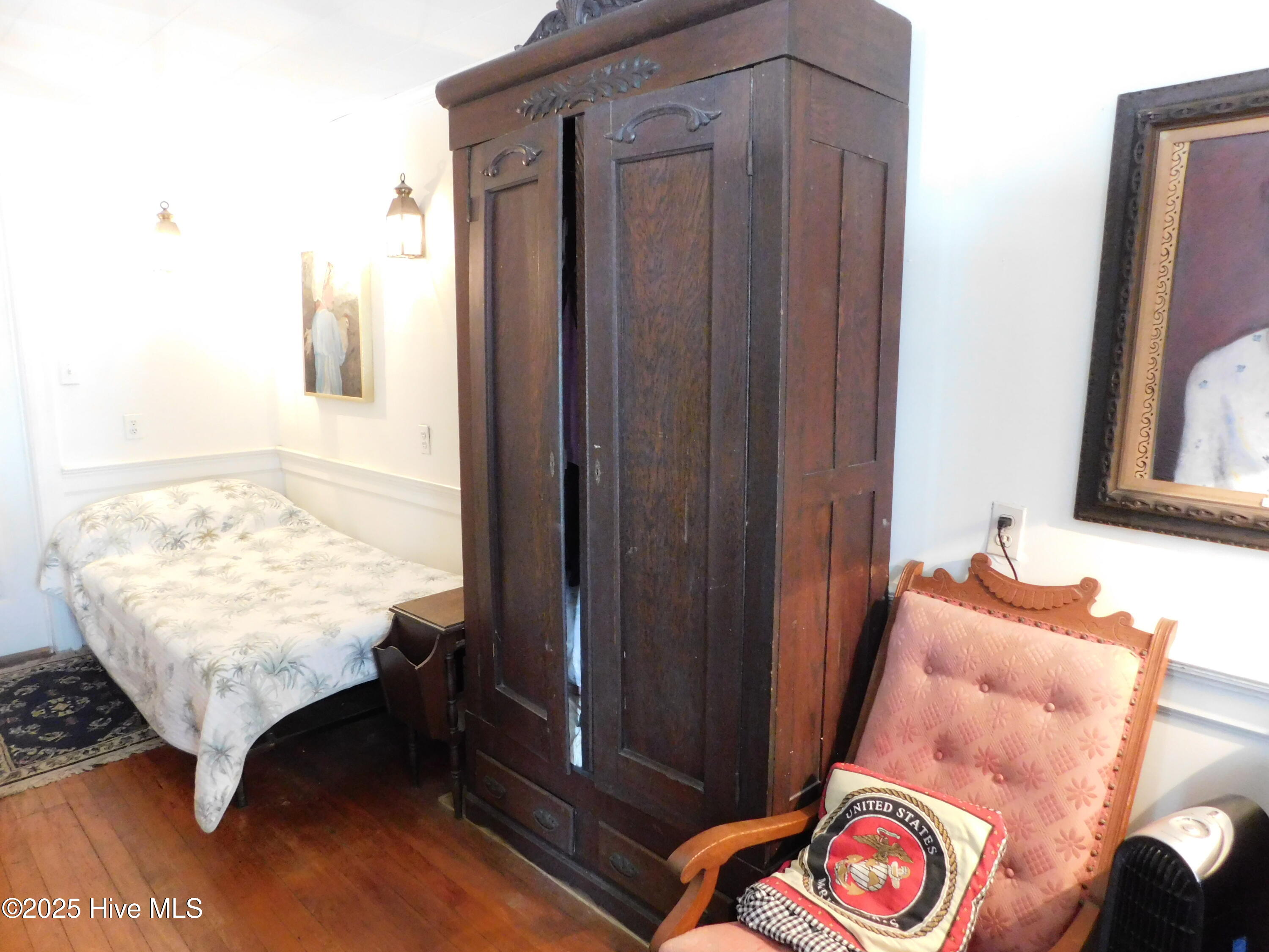 221 Front Street Beaufort, NC 28516 - Photo 5 of 18 DSCN2195