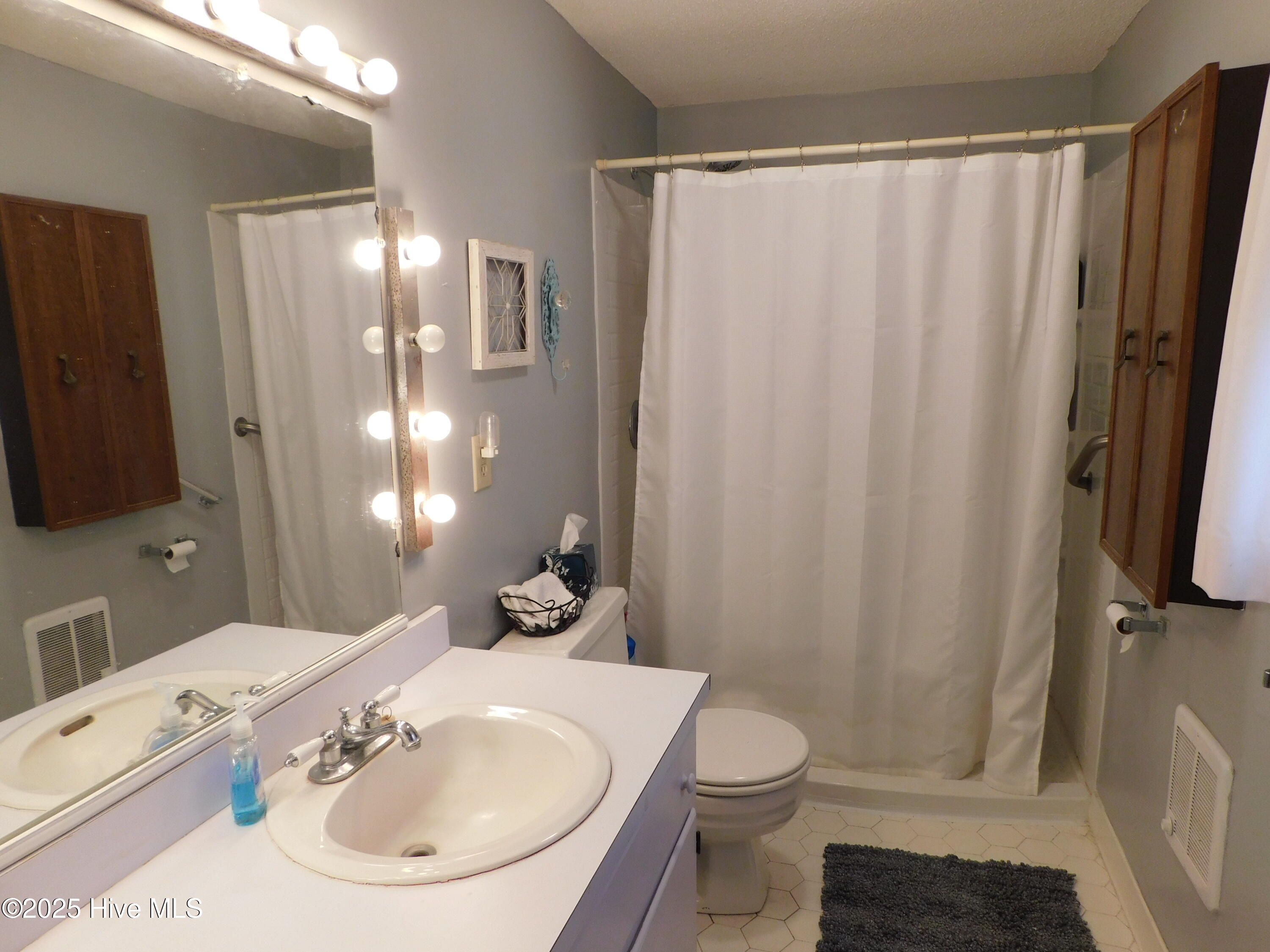 221 Front Street Beaufort, NC 28516 - Photo 6 of 18 DSCN2202