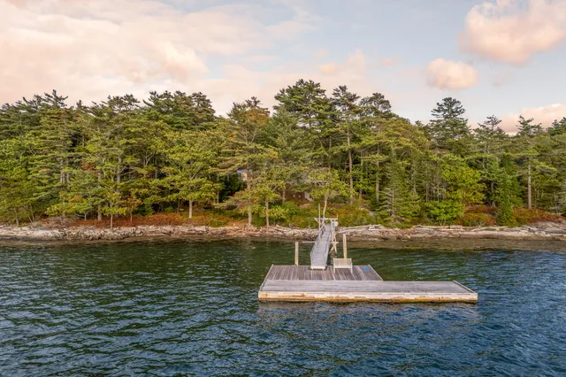 $1,595,000 | 119 Knubble Bay Road, Westport Island, ME 04578