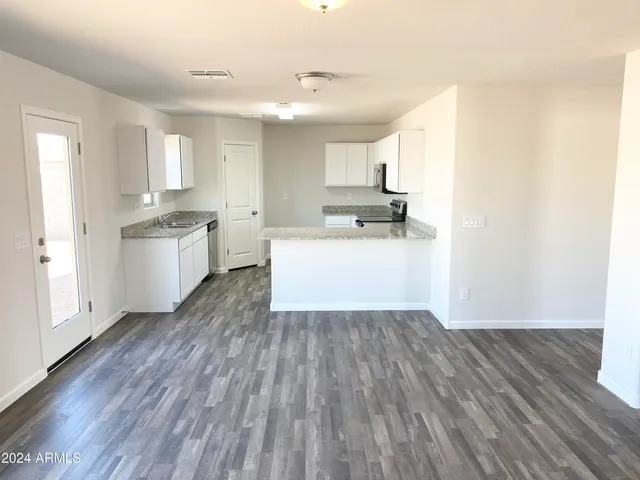 $275,000 | 201 South Apache Avenue, Eloy, AZ 85131