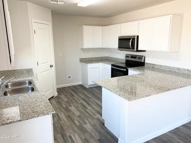 $275,000 | 201 South Apache Avenue, Eloy, AZ 85131