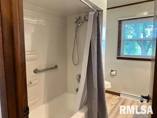 $265,000 | 279 Athensville Road, Roodhouse, IL 62082