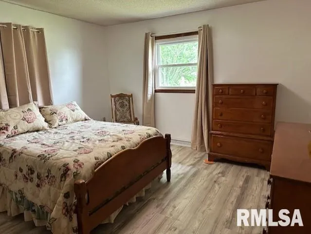 $265,000 | 279 Athensville Road, Roodhouse, IL 62082