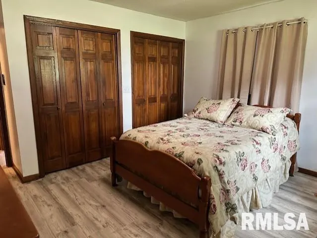 $265,000 | 279 Athensville Road, Roodhouse, IL 62082