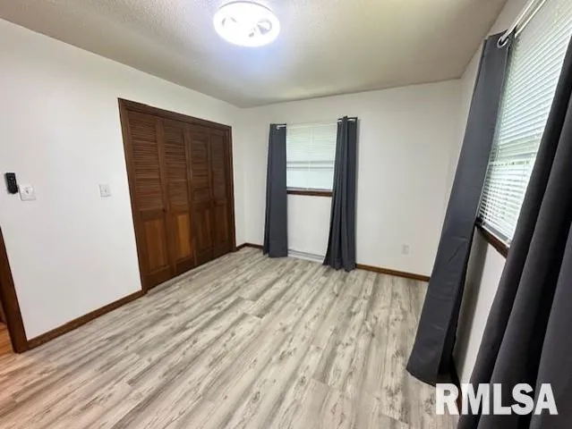 $265,000 | 279 Athensville Road, Roodhouse, IL 62082