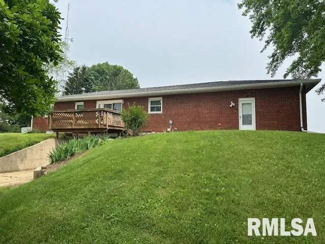 $265,000 | 279 Athensville Road, Roodhouse, IL 62082
