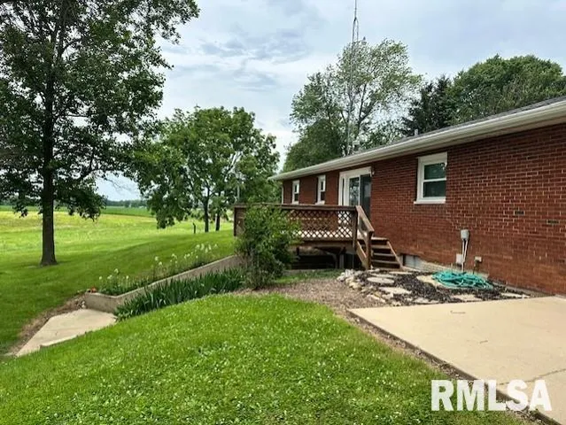 $265,000 | 279 Athensville Road, Roodhouse, IL 62082