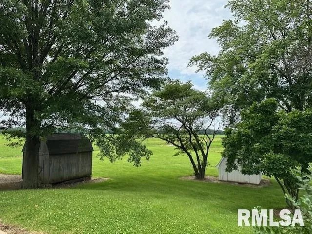 $265,000 | 279 Athensville Road, Roodhouse, IL 62082