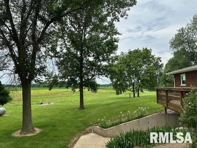 $265,000 | 279 Athensville Road, Roodhouse, IL 62082