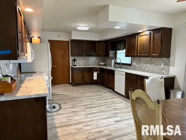 $265,000 | 279 Athensville Road, Roodhouse, IL 62082