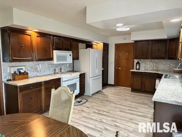 $265,000 | 279 Athensville Road, Roodhouse, IL 62082