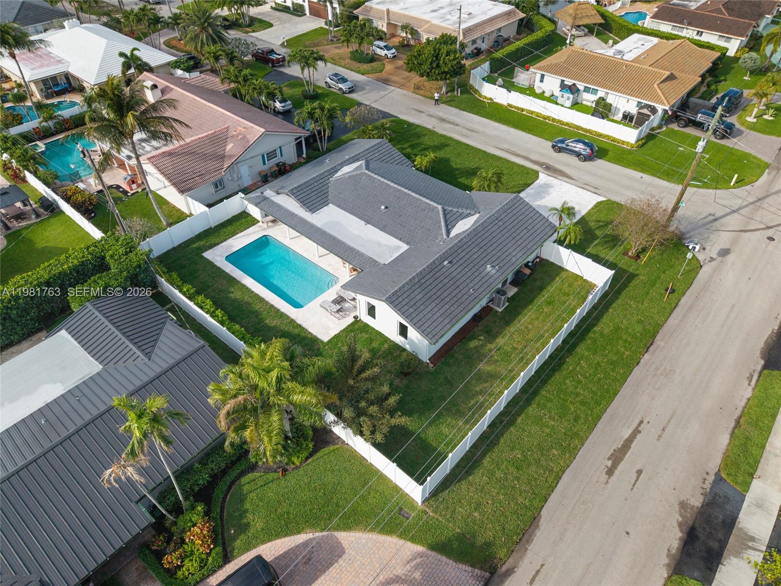 4460 Northeast 25th Avenue Lighthouse Point, FL 33064 - Photo 37 of 41
