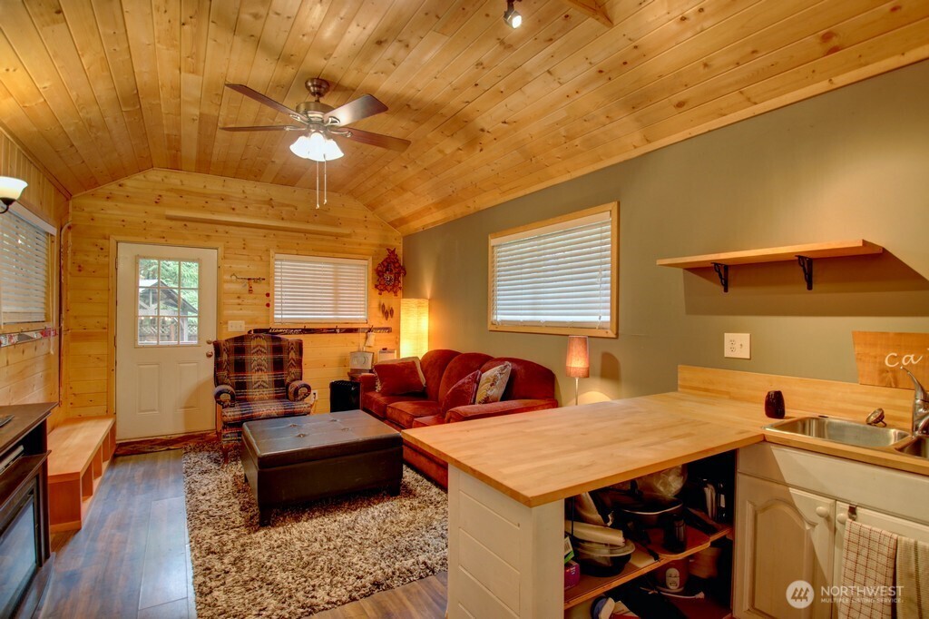 2061 Exit Road Maple Falls, WA 98266 - Photo 12 of 32