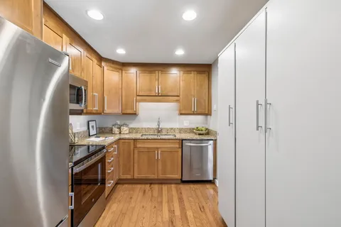 $350,000 | 5025 Hillsboro Pike, Unit 6D, Nashville, TN 37215