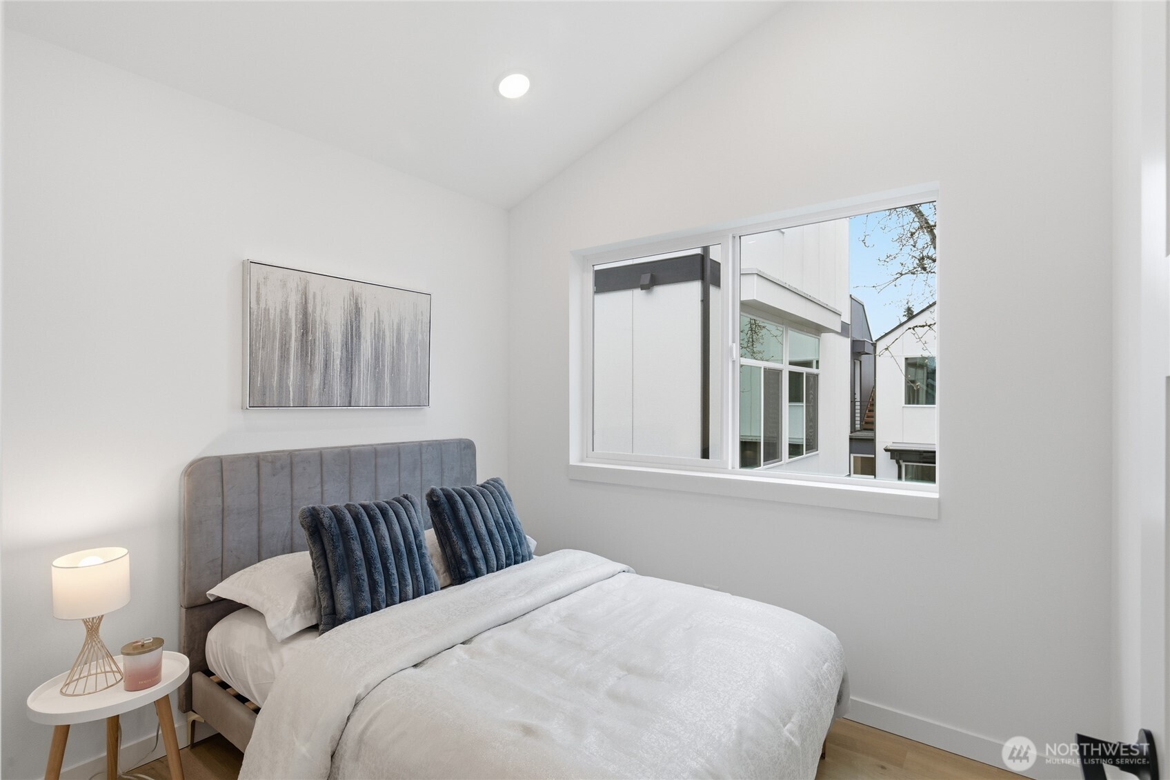 809 South Sullivan Street, Unit B Seattle, WA 98108 - Photo 4 of 20