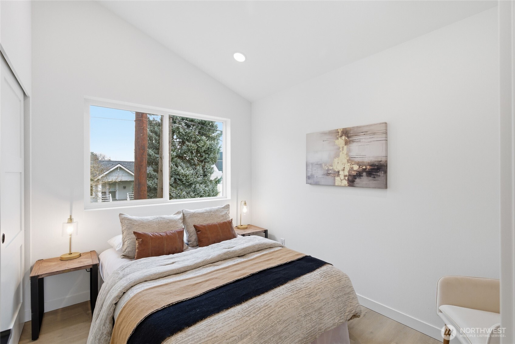 809 South Sullivan Street, Unit B Seattle, WA 98108 - Photo 6 of 20