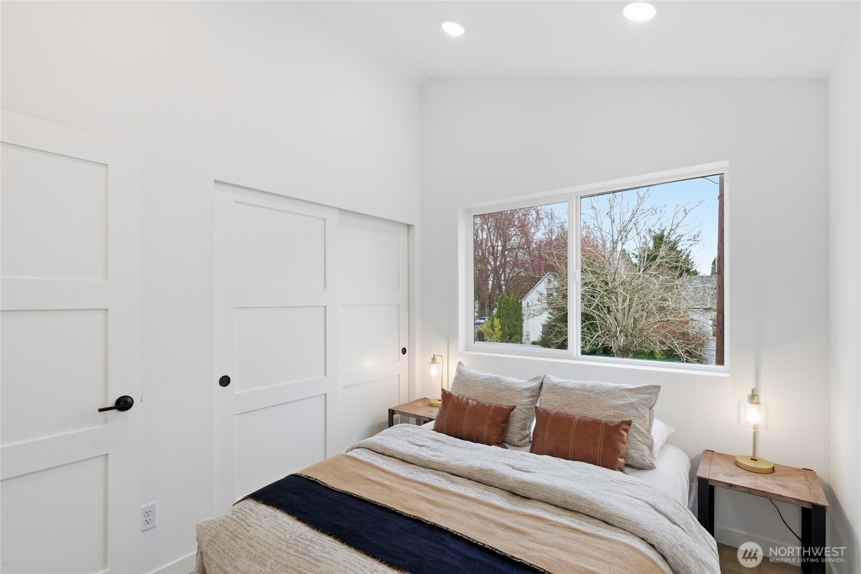 809 South Sullivan Street, Unit B Seattle, WA 98108 - Photo 7 of 20