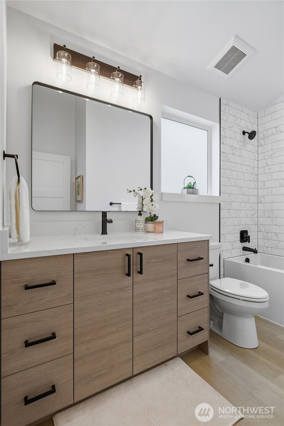 809 South Sullivan Street, Unit B Seattle, WA 98108 - Photo 9 of 20