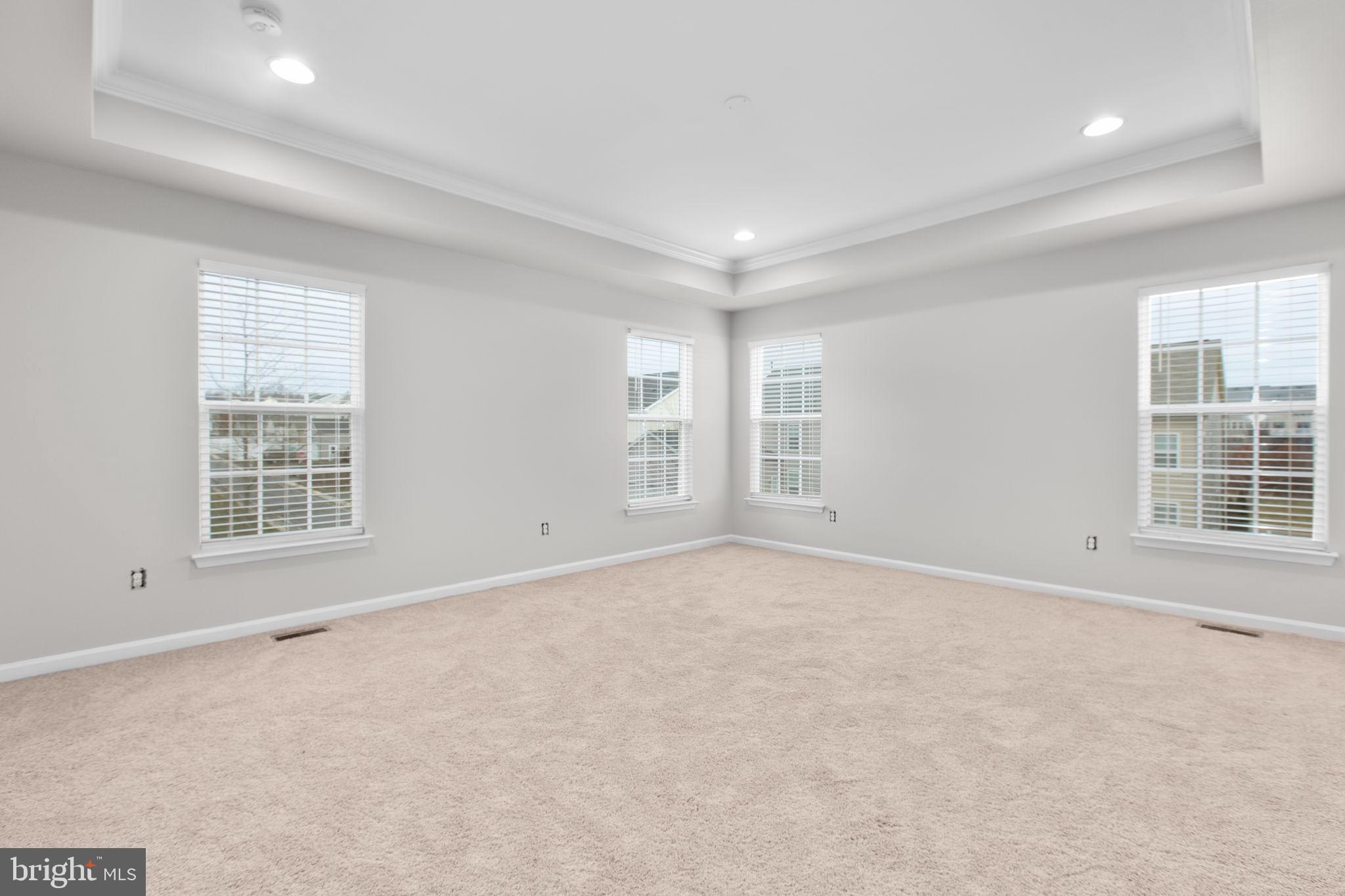 930 Forsythia Lane Stafford, VA 22554 - Photo 34 of 81 an empty room with windows