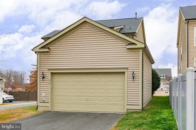 $3,850 | 930 Forsythia Lane, Stafford, VA 22554