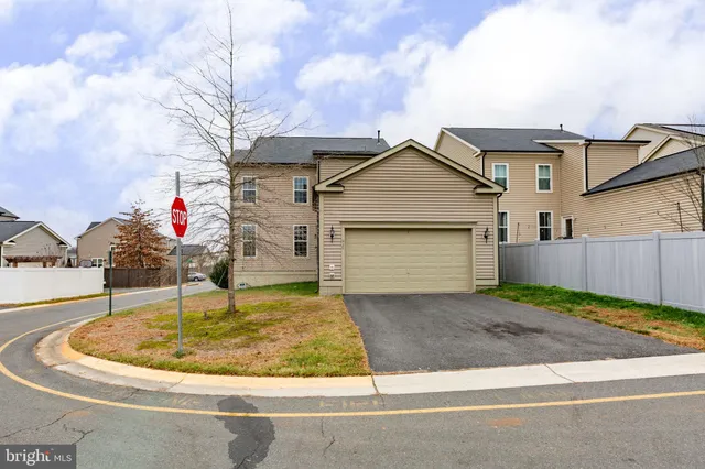 $3,850 | 930 Forsythia Lane, Stafford, VA 22554