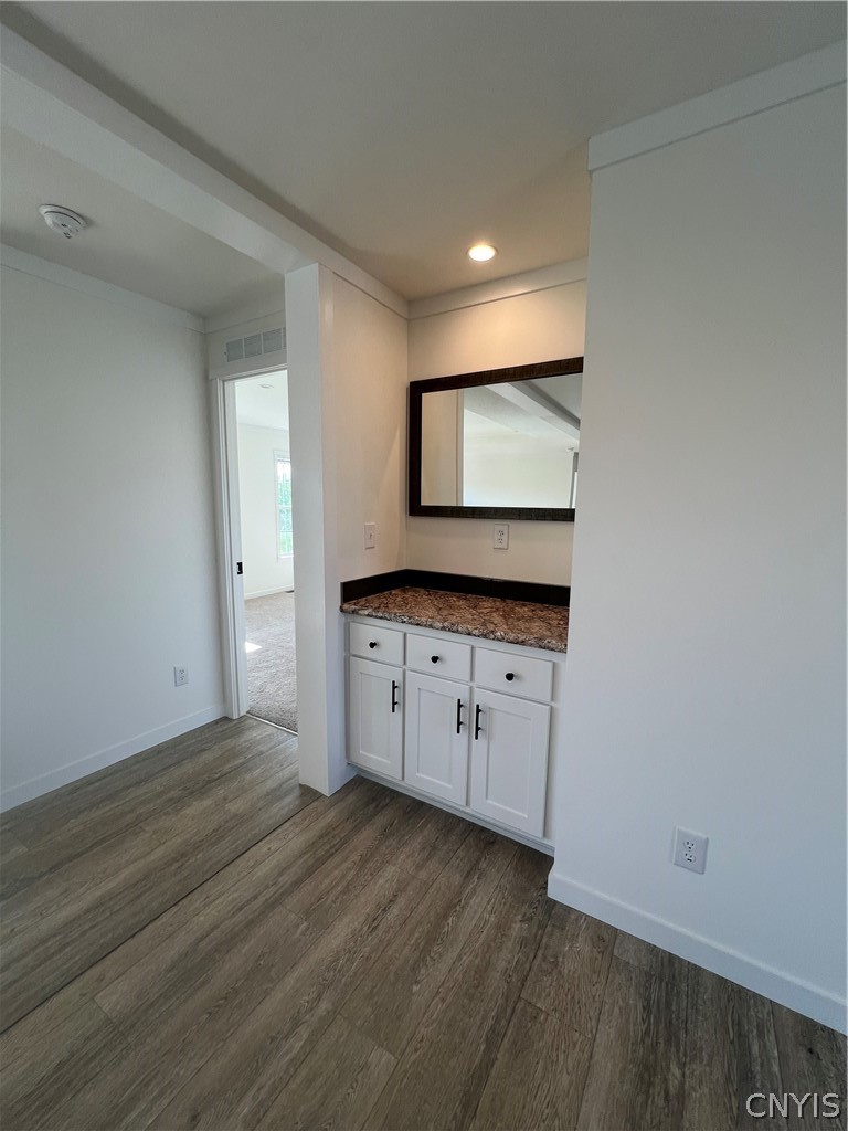 3 Bluebird Lane Springport, NY 13160 - Photo 14 of 48 Serving area in Dining Room