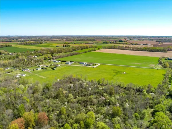 $181,100 | 3 Bluebird Lane, Springport, NY 13160