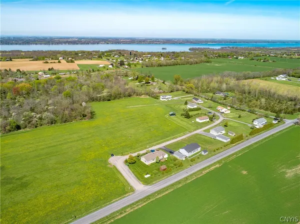 $181,100 | 3 Bluebird Lane, Springport, NY 13160