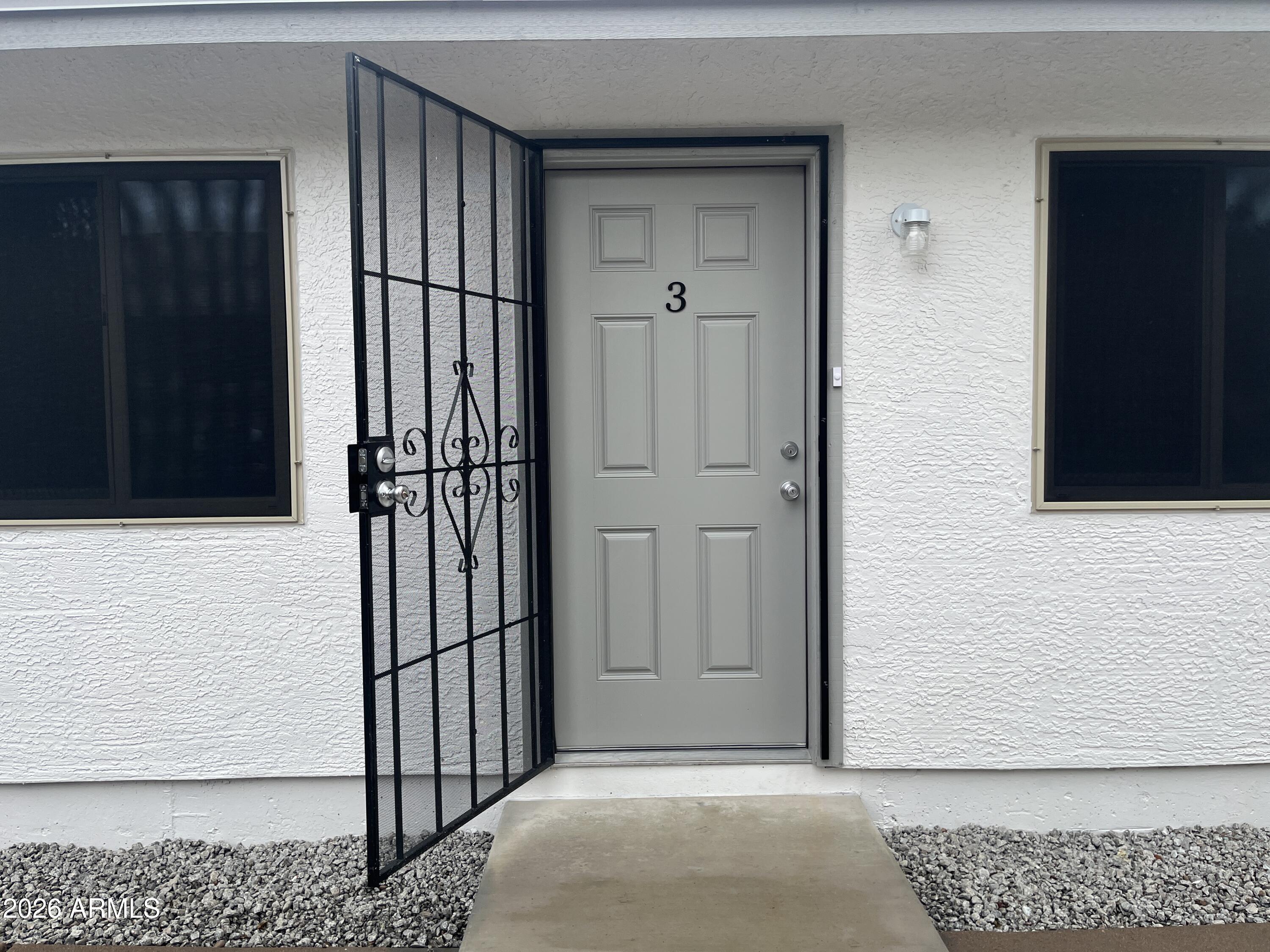 2912 East Roeser Road, Unit 3 Phoenix, AZ 85040 - Photo 2 of 24 20230322_182046061_iOS