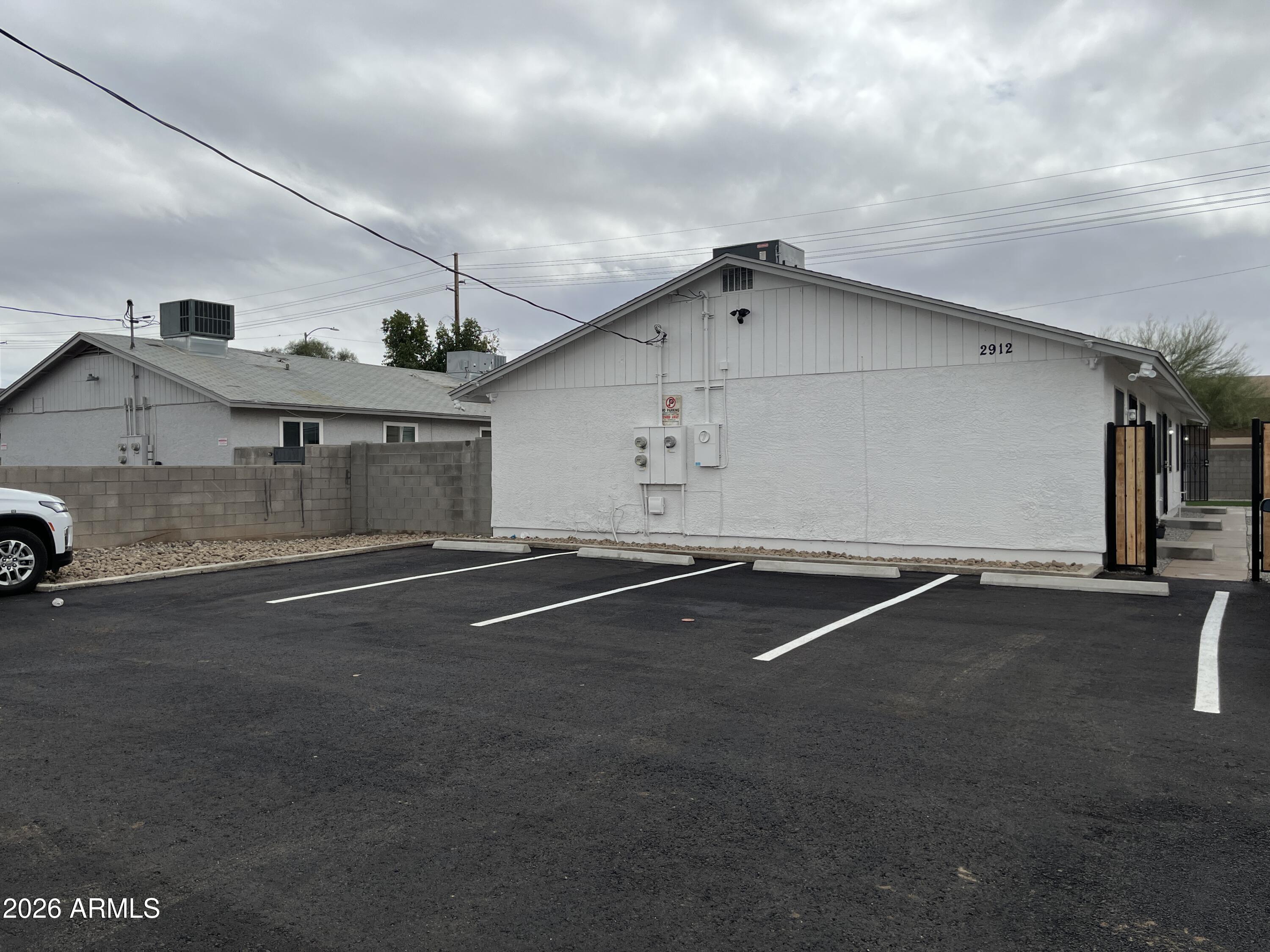 2912 East Roeser Road, Unit 3 Phoenix, AZ 85040 - Photo 23 of 24 20230322_195011412_iOS