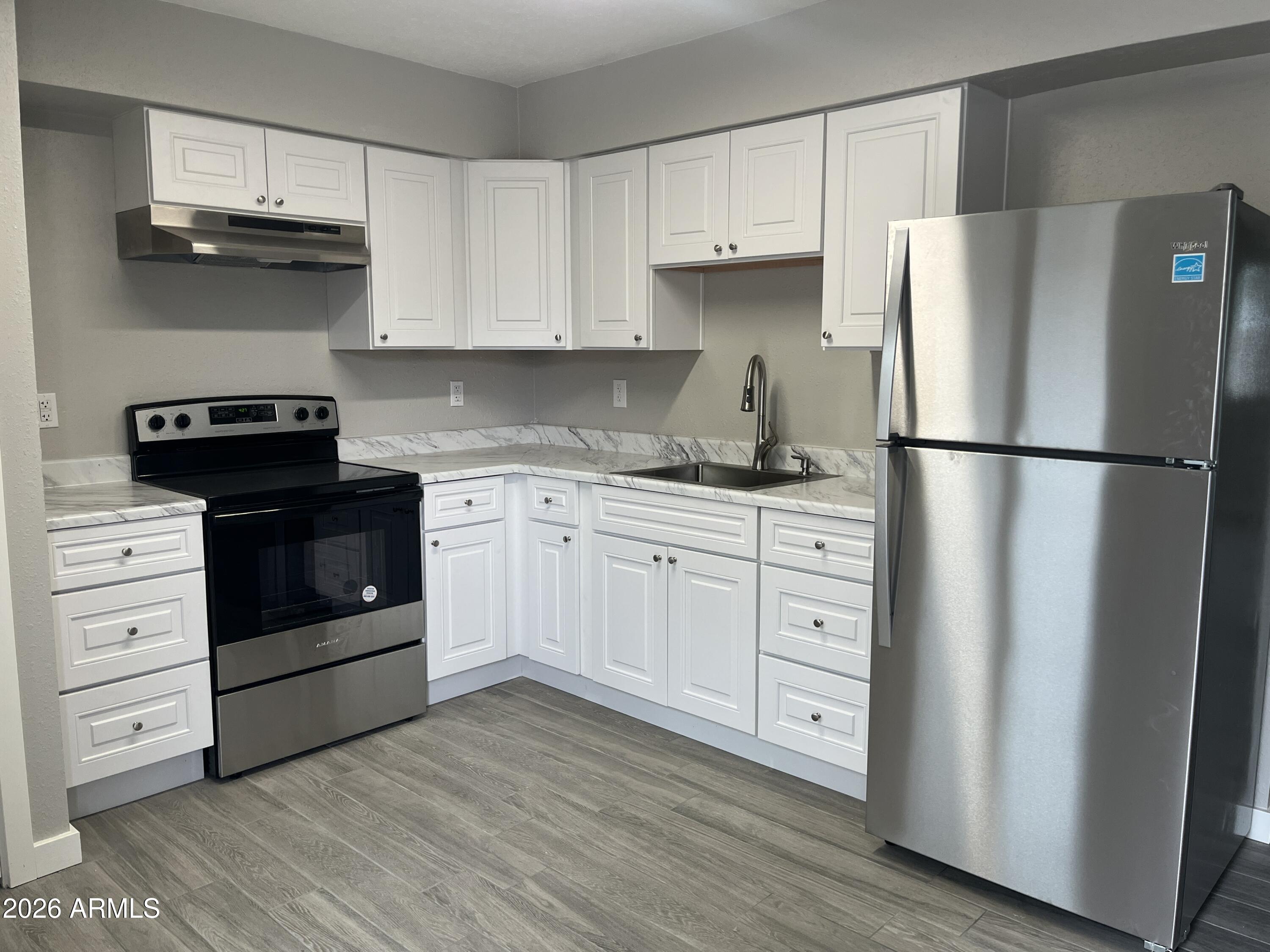 2912 East Roeser Road, Unit 3 Phoenix, AZ 85040 - Photo 6 of 24 20230322_182213586_iOS