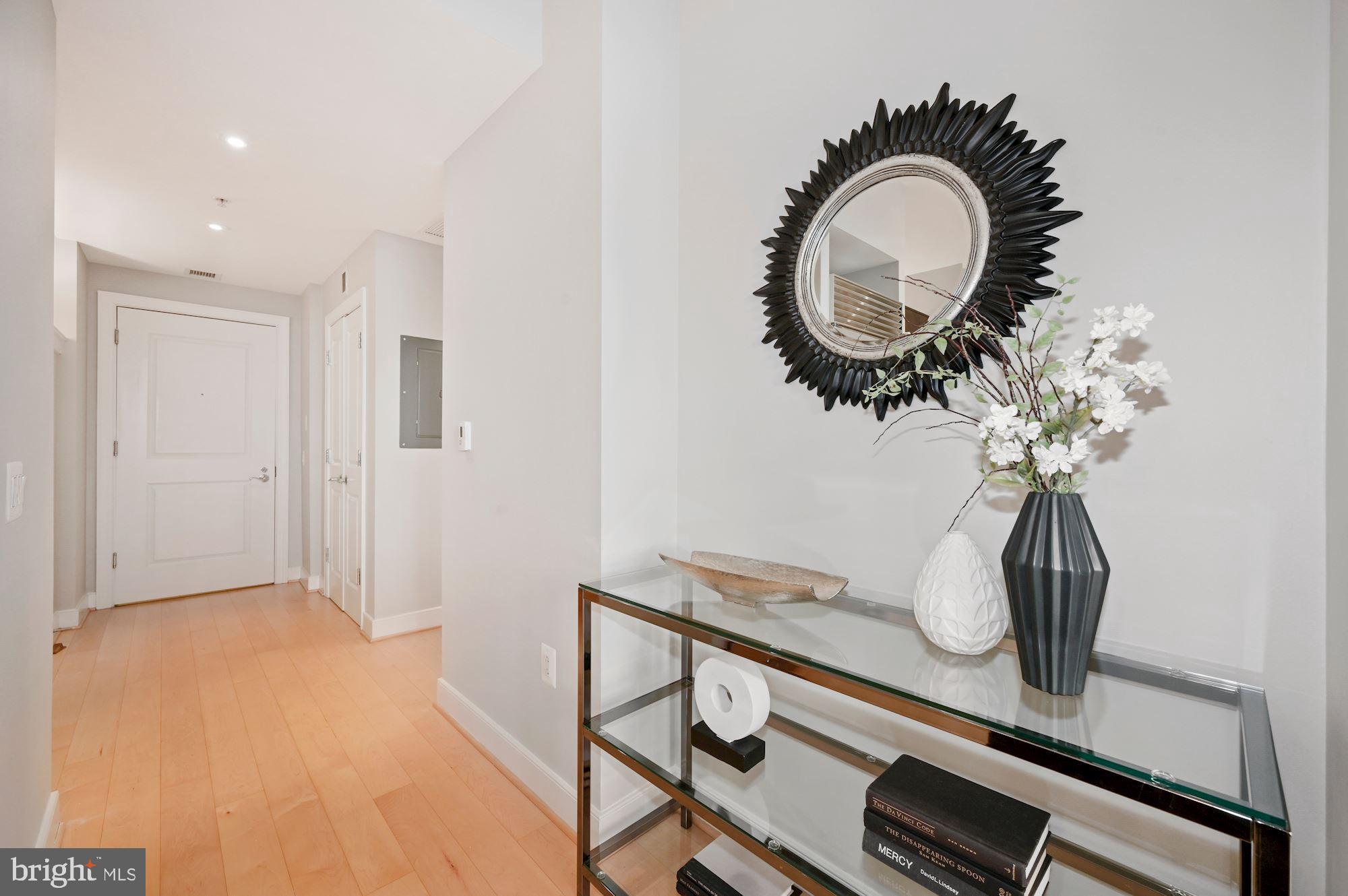 Unit Entry Foyer