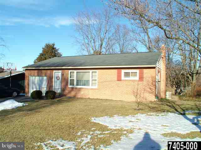 2065 Teslin Road York, PA 17404 - Photo 1 of 12