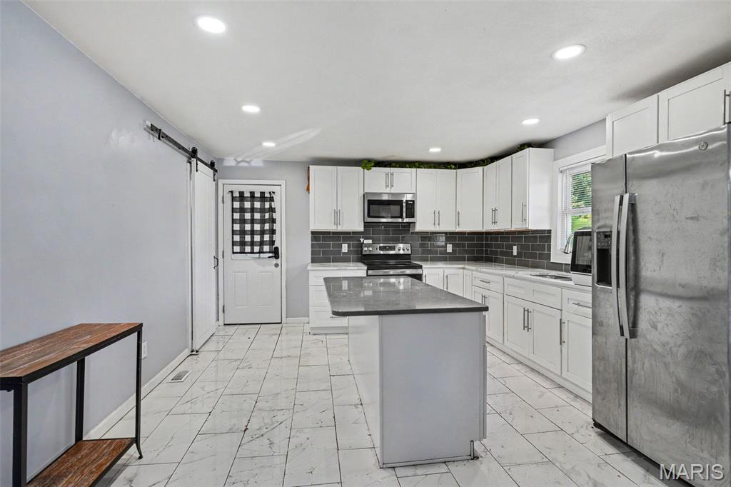 930 York Road Mount Vernon, IL 62864 - Photo 7 of 17