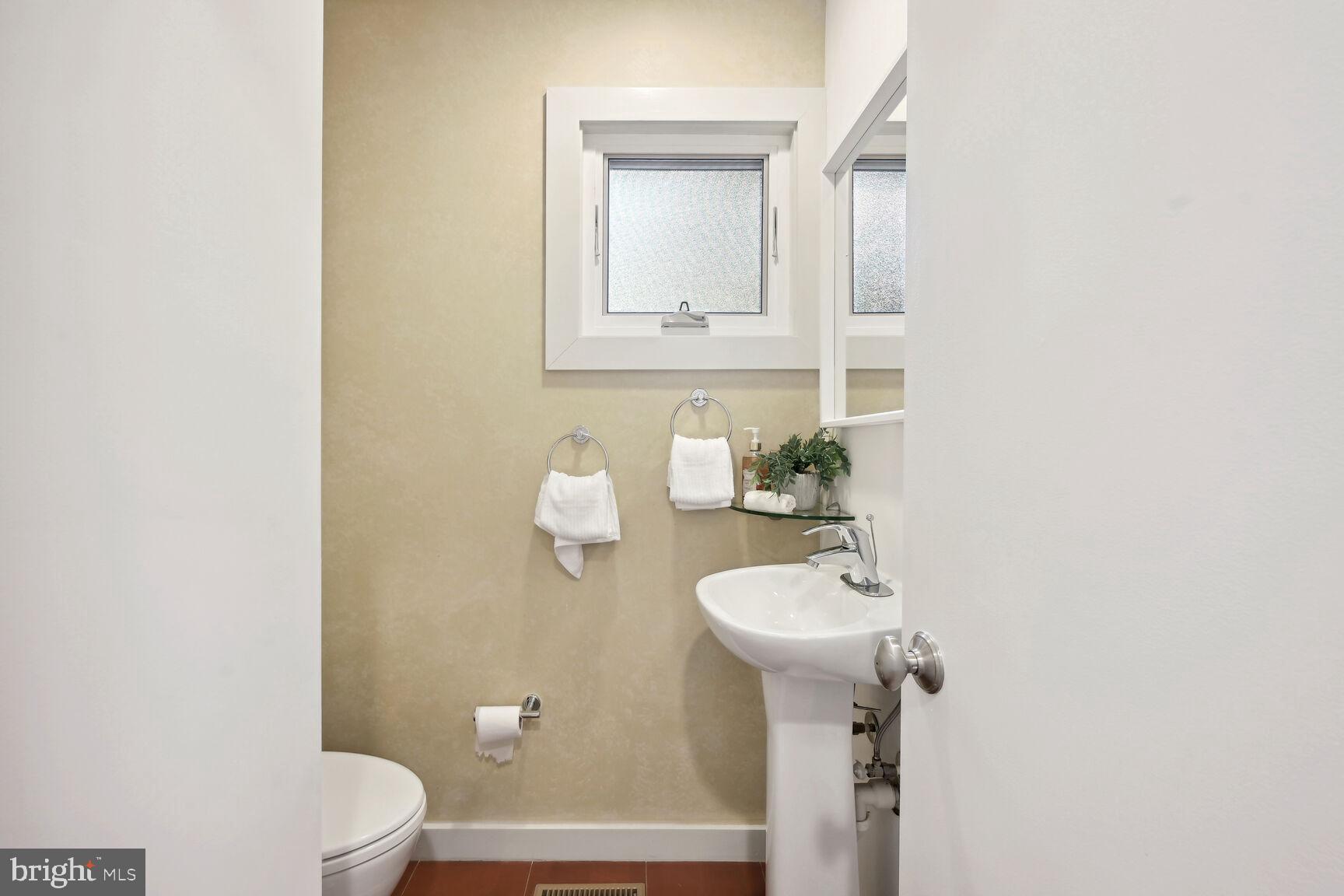 3112 Lee Street Silver Spring, MD 20910 - Photo 20 of 46 Gallery Image 20