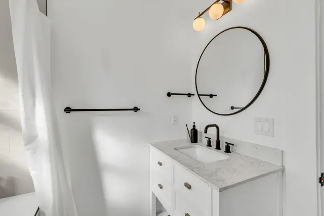 a close view of sink and tap