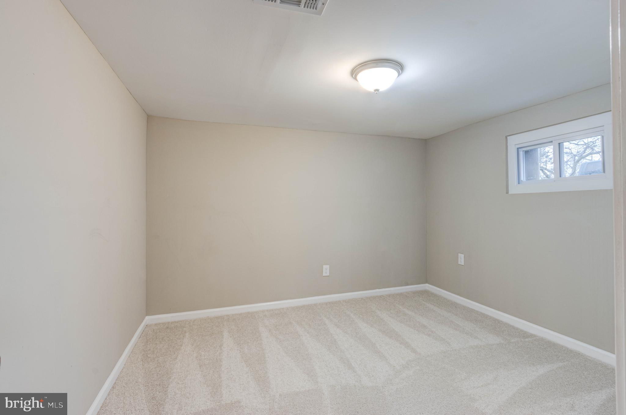 6006 Shady Spring Avenue Rosedale, MD 21237 - Photo 29 of 37