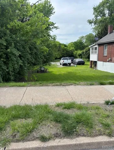 $10,000 | 2137 Kienlen Avenue, Hillsdale, MO 63121