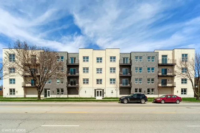 $2,300 | 7340 West Irving Park Road, Unit 203, Norridge, IL 60706