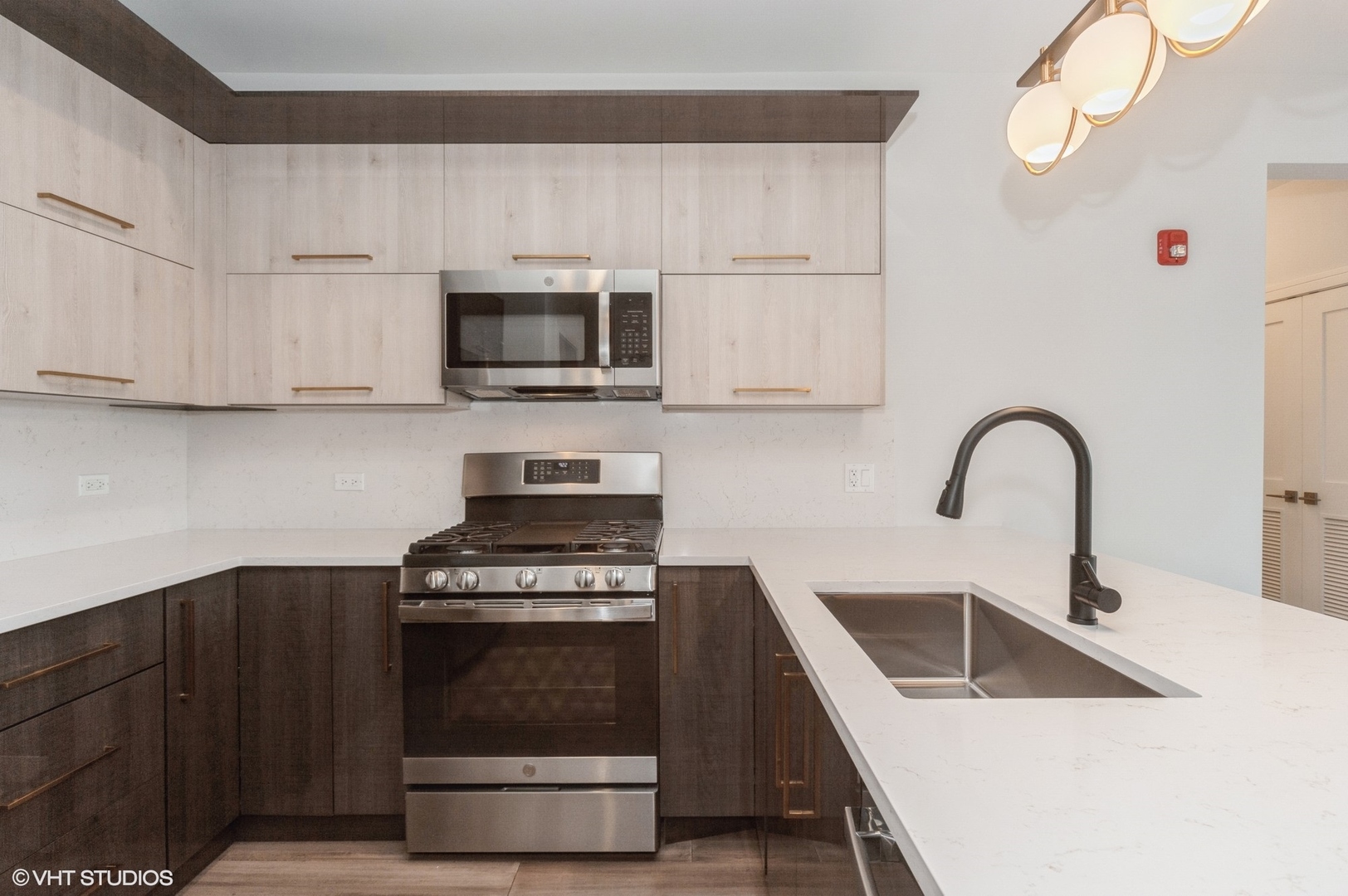 7340 West Irving Park Road, Unit 203 Norridge, IL 60706 - Photo 8 of 19