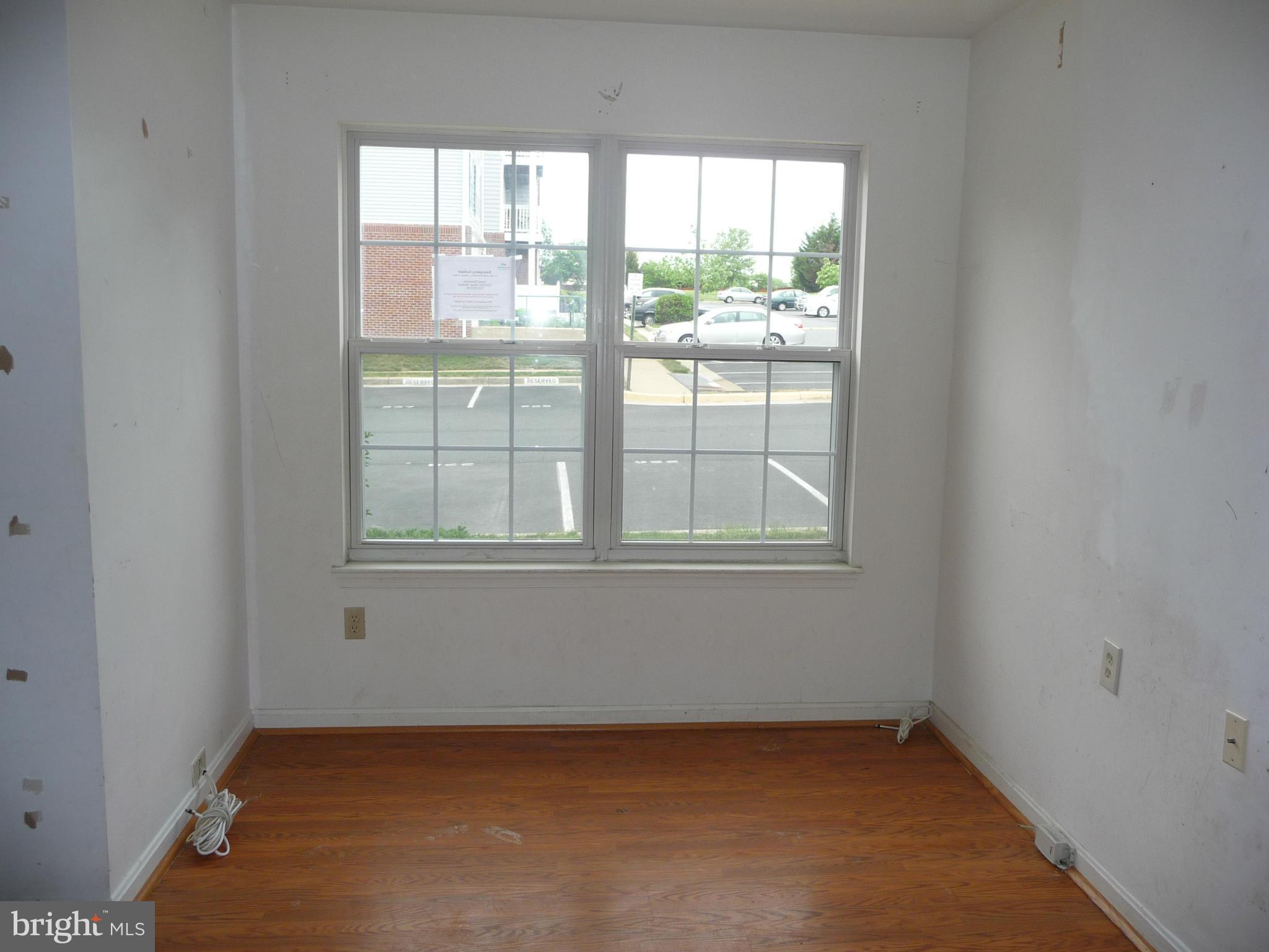 673 Constellation Square Southeast, Unit A Leesburg, VA 20175 - Photo 7 of 21 Living Room